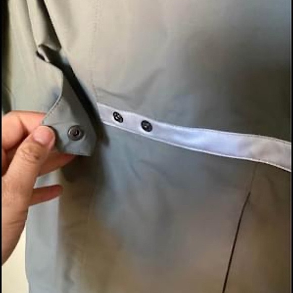 NORTH Face Rain jacket. Light sage. - Picture 6 of 7